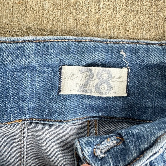 We The Free (Free People) Flare Jeans Size 28 - Picture 5 of 5